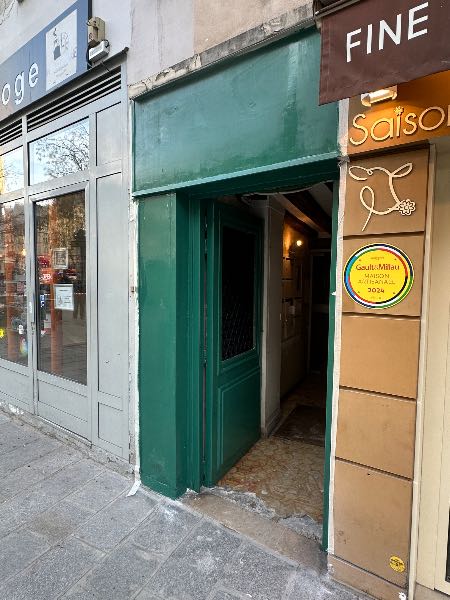 Reportage intervention Réseau PERPAL : Rénovation d’une porte cochère fortement endommagée à Paris 3ème