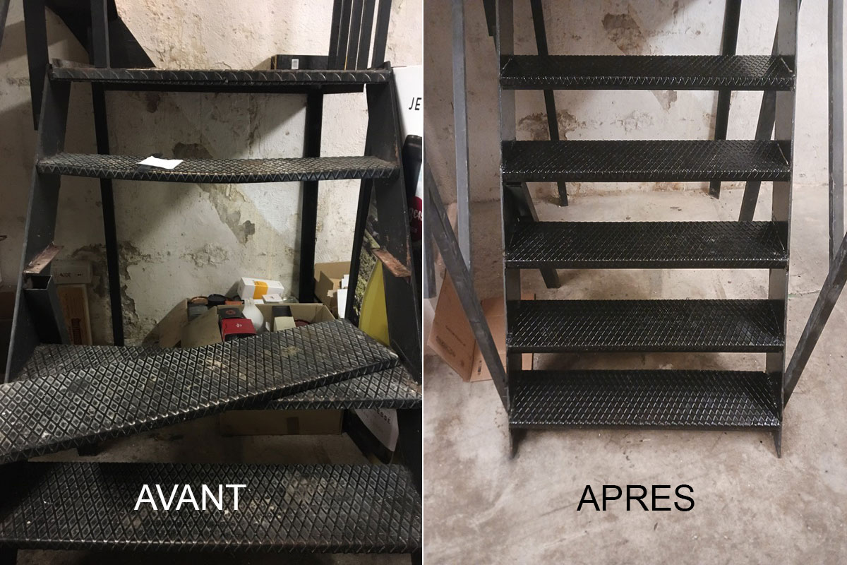 Rénovation et restauration d’un escalier métallique avec marches renforcées et antidérapantes