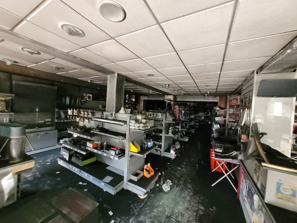 Sinistre dans un local commercial à Paris : qui appeler et comment réagir ?